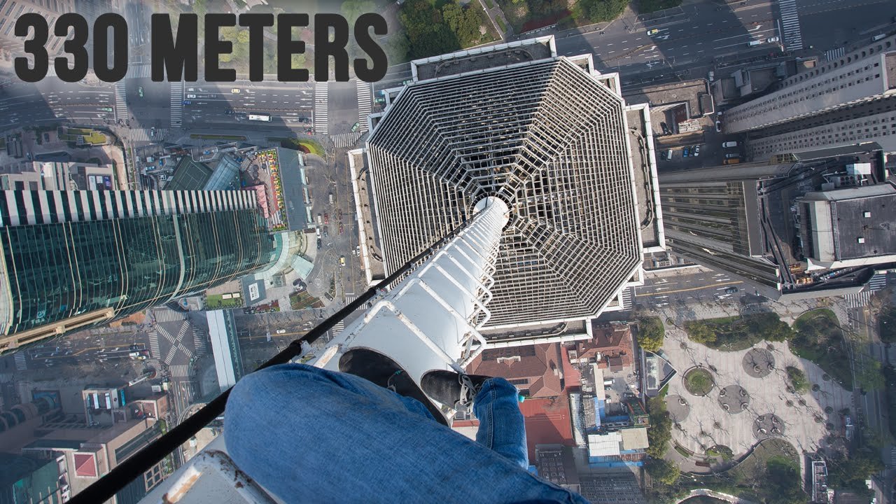 Climbing a 333m Building in Shanghai, China!