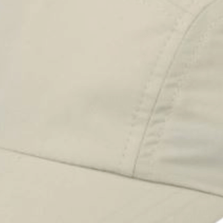 UV-Protection kann auch durch eine Kappe mit integriertem UV-Blocker erfolgen.